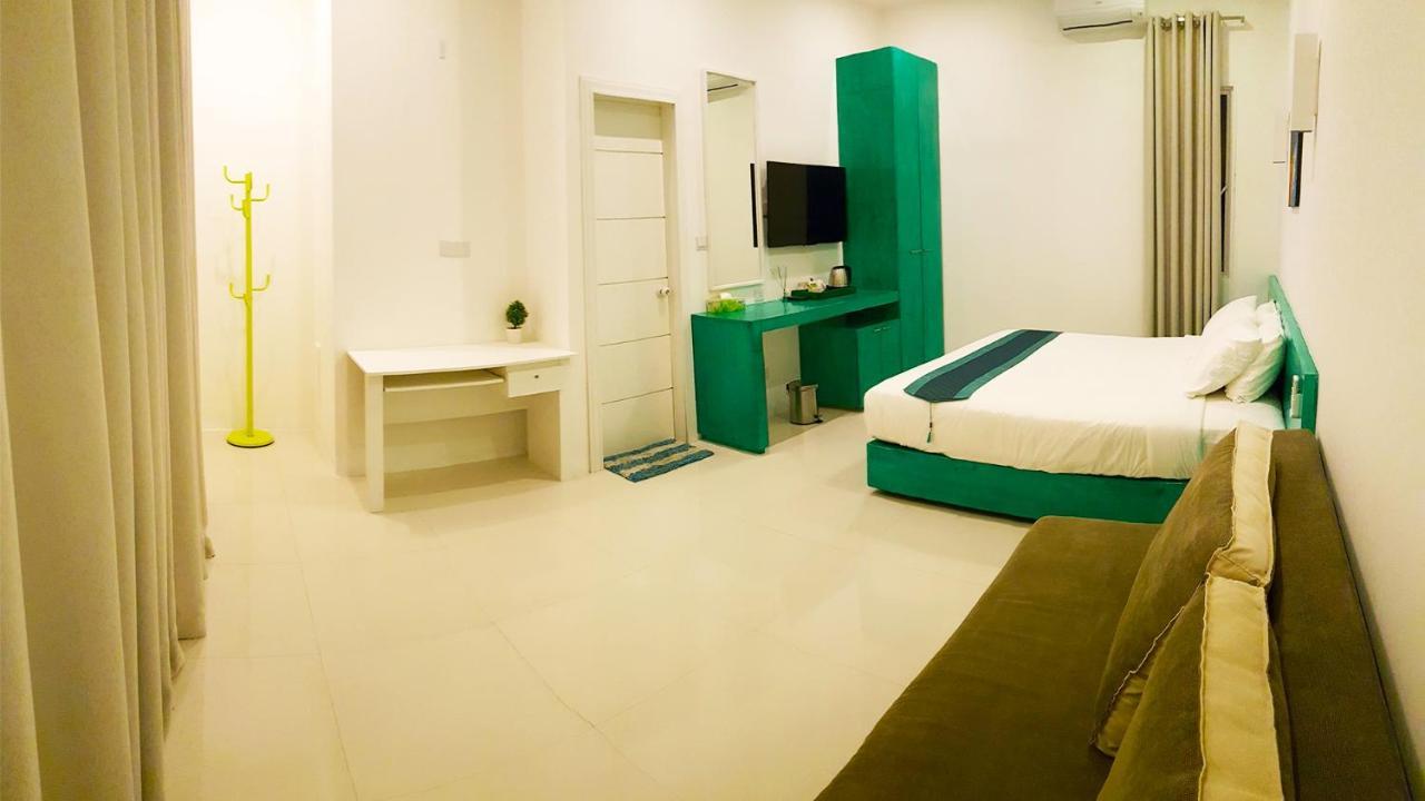 Planktons Beach Hotel Hulhumale Room photo