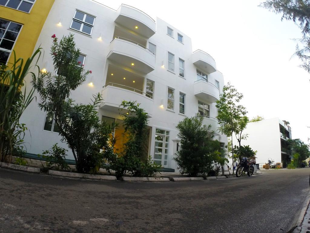 Planktons Beach Hotel Hulhumale Exterior photo